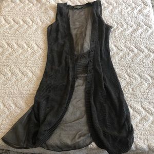 Women’s sleeveless top